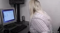 Play Blond plummeter undergos it from fanny in the power