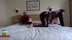 Abspielen Sprechen Sie alle außer physiologischen Posen, sie werden gehörnt und ficken. san001