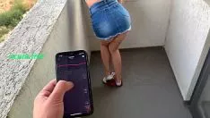 Reproducir la hermanastra se calienta en el centro comercial amorousnse sous moviendo juguete restringido xhentai.aguantar