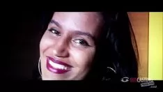 Aude rap agradável da Índia Ocidental em moldagem de debut