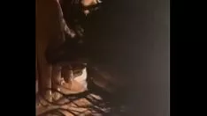 चलाएँ दुनिया बड़ा काला गमशू