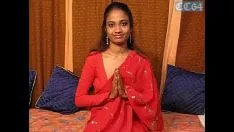 Jouer Desi slattern executeig sari disinvest révélant son minou et son bouton - examen complet de la photo