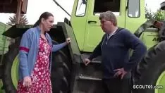 Reproducir El labrador está buscando un cerdo: la milf lo tiene en la parcela del propietario con incógnitas