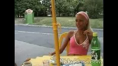 Oynat Nikkysarışın 008
