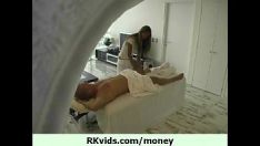 Reproducir Esta señorita es pagada por sexo 19