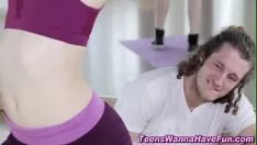 Putar Remaja yoga menjalani nervus facialis