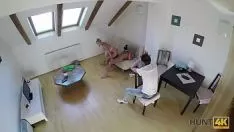再生 down4kをハントします。彼女はほとんどすべて彼女の札入れを運命づけたが、地面のルーニーセックス