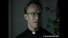 Reproduzir Padre não-cristão Begrime está andando de trenó para o pecado