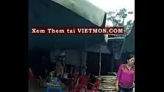 Oynat Vietnamlı hanımefendinin Vietnam'ın başkenti Gia Lam'la çok sorunu var