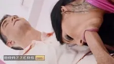 Redare Jenna swhite își înfășoară buzele plinuțe în jurul penisului gras al lui Jimmy și geme după mai mult - brazzers