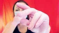 Reproducir Asmr con guantes: broches. arya mayor