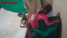 Reproducir Escena de sexo casero real y doloroso con audio hindi claro