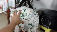播放 我的继母无法满足我的大鸡巴