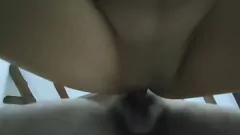 播放 前情人的惊喜拜访变成了热门的自制色情片