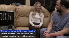 Reproducir Stacy Shepard no puede resistirse a masturbarse con juguetes sexuales mientras espera a la doctora Jasmine Rose en la clínica