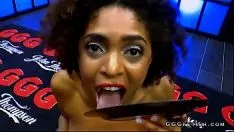 Reproduzir Gostosa luna korezon brasileira adora bukkakes com brinquedo de porra
