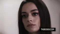 تشغيل صوفيا بيرنز تنتقم من جنس SPETCOUSIN STEPCOUSIN STEPSIN