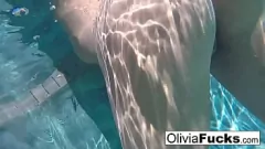 Reproduzir Masturbação subaquática: Loira pornstar Olivia Austin agrada sua buceta molhada