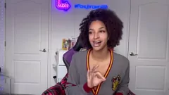 Play Petite Ebony Foxybrown20's Naughty Walmart Encounter