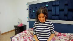 Play Sensual Teen Alice Love Gets Naughty with Dildo on Chaturbate