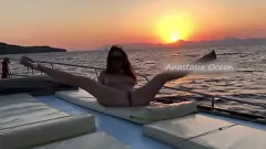 Oynat Yaramaz sarışın flaşlar ve tekne partisinde mastürbasyonlar