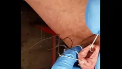 Redare Tortura extremă BDSM CBT: sarcină de cârlige de pescuit pentru prepuț pentru sclavul Winkelhock partea 1